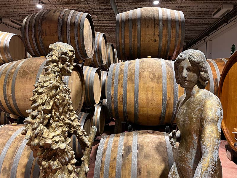 Sandro Chia sculptures populate the winery Castello Romitorio