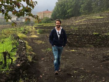 Salvino Benanti in the old vineyard (left) used for his family’s iconic white Pietramarina.                                                                (Robert Camuto)